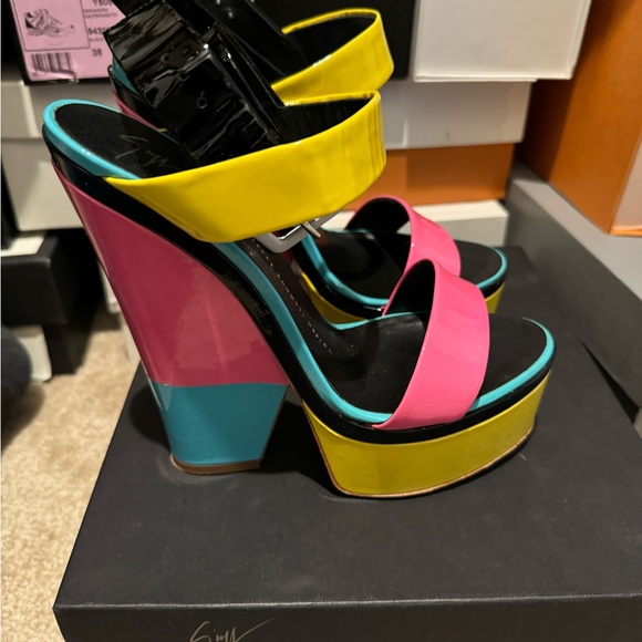 Giuseppe color block platform sandals. - Picture 2 of 6